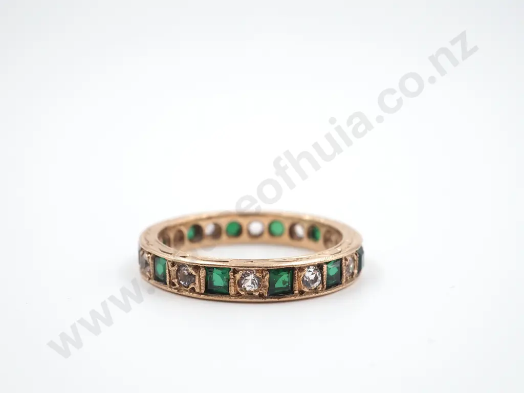 9ct Gold Gemstone (Possibly Peridots) Eternity Ring Image 1++