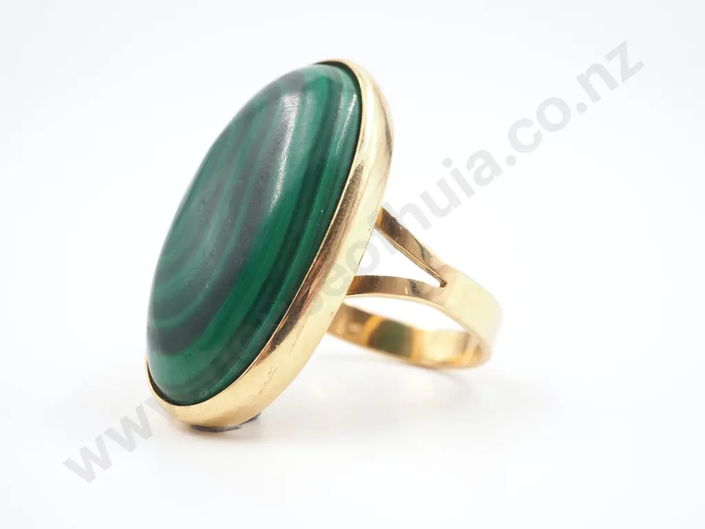 18ct Gold Malachite Ring Image 1++