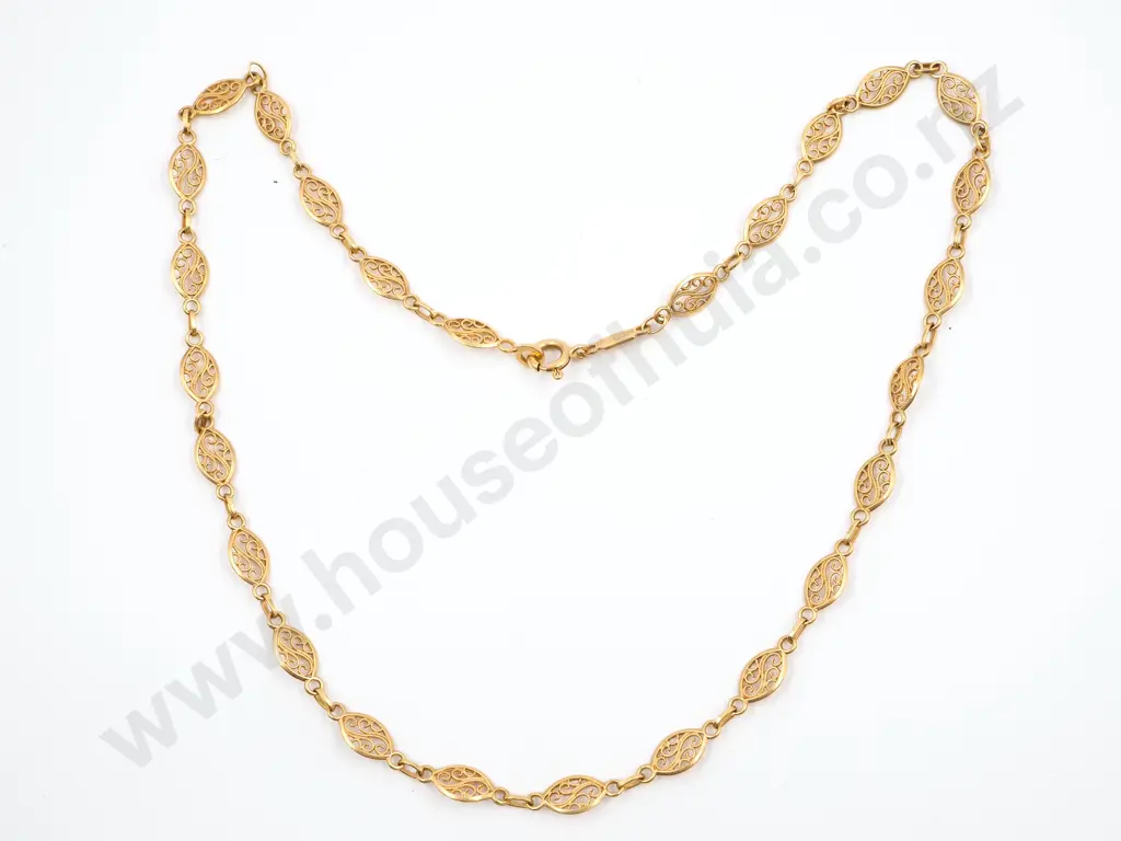 18ct Gold Fancy Link Chain Image 1++