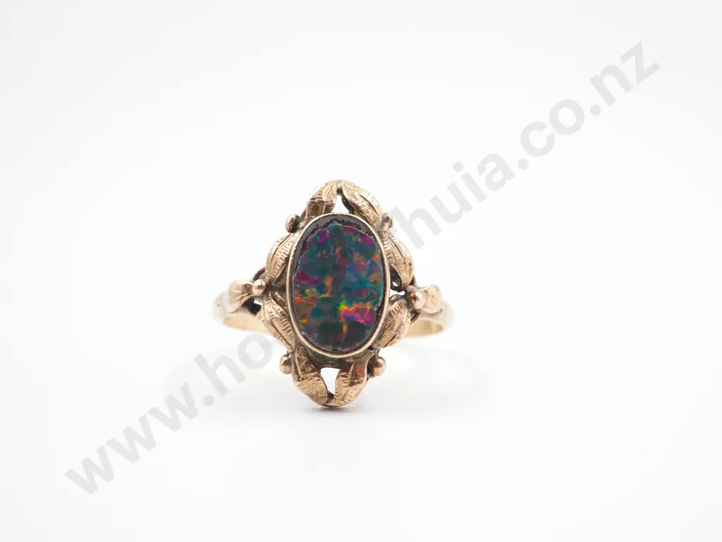 9ct Gold Opal Solitaire Ring Image 1++