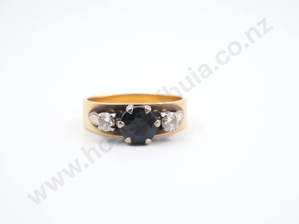 18ct Gold Blue Sapphire & Diamond Ring Image 1++