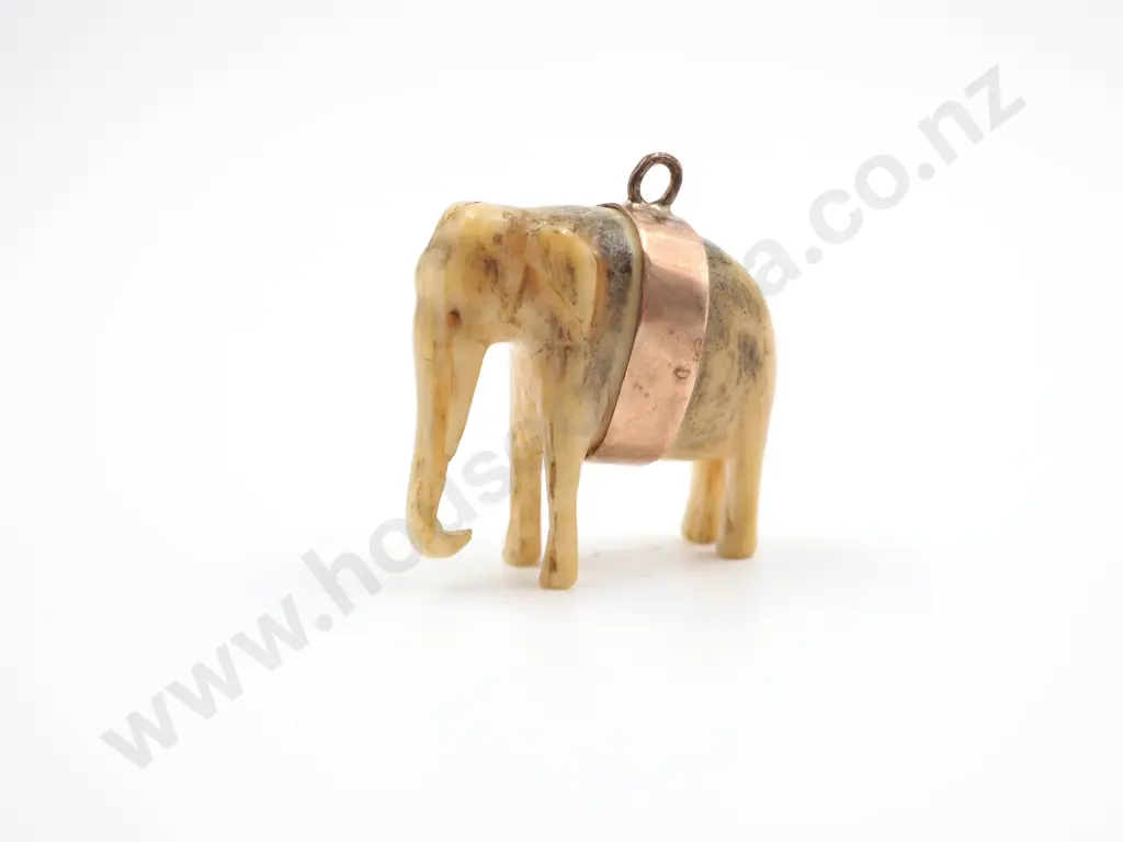 9ct Gold Ivory Elephant Pendant Image 1++