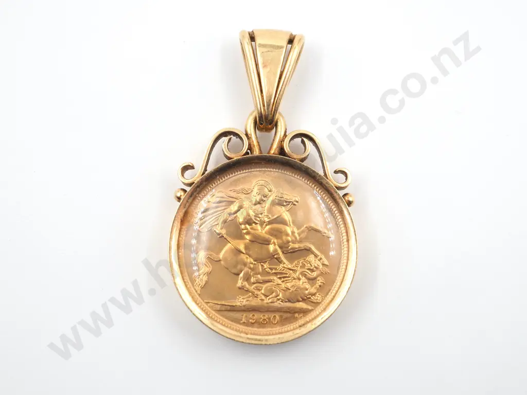 22ct 1980 Full Sovereign in 18ct Gold Mount Image 1++