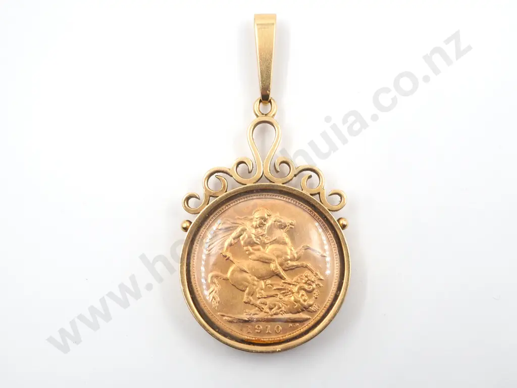 22ct 1910 Full Sovereign in 18ct Gold Mount Image 1++