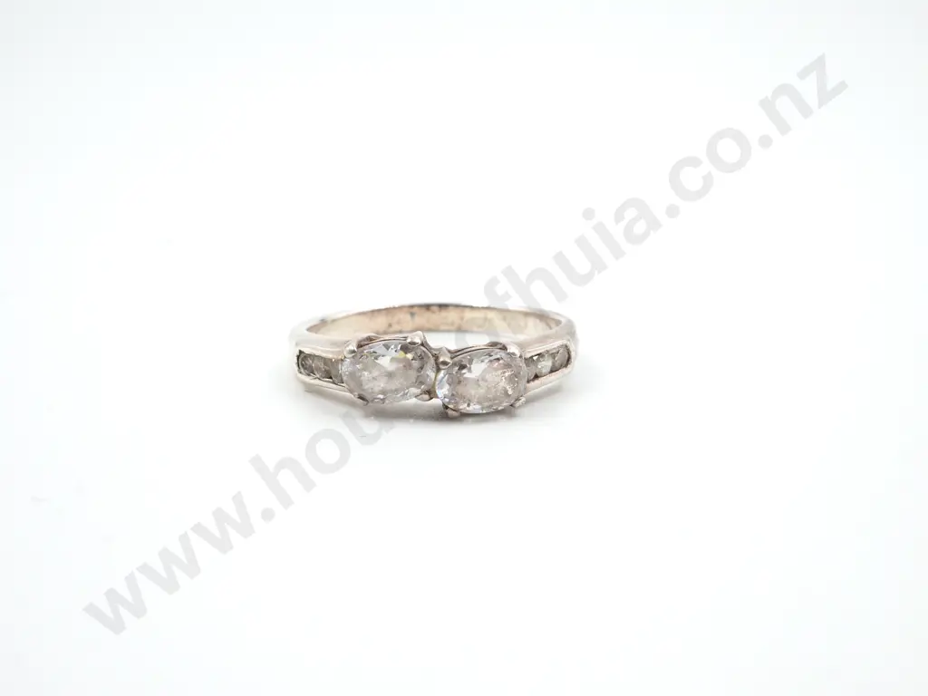 Four Sterling Silver Rings set with Green Gems Image 1++
