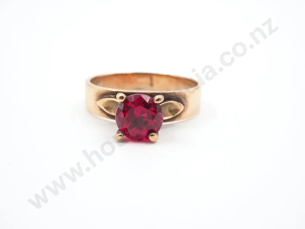 9ct Gold Synthetic Ruby Ring Image 1++