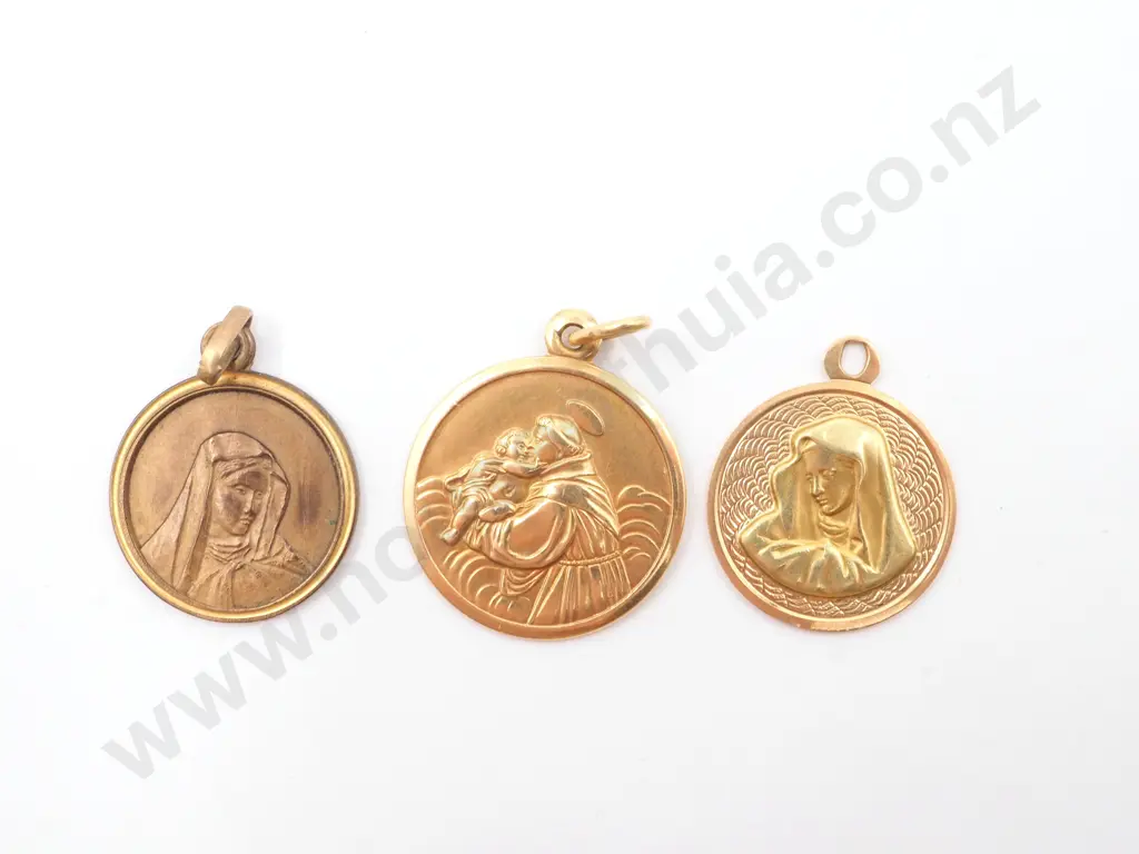 Trio of Religious Pendants: Two in 18ct Gold & One in 8ct Gold Image 1++