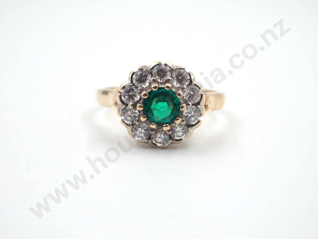 9ct Gold Emerald & White Sapphire Ring Image 1++