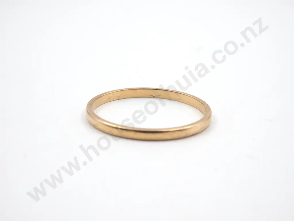 9ct Gold Wedding Band Image 1++
