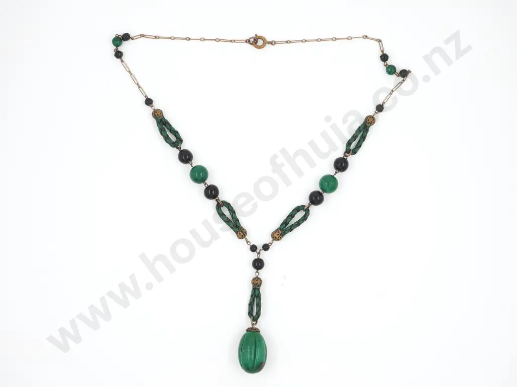 Stylish Green Bead Necklace Image 1++
