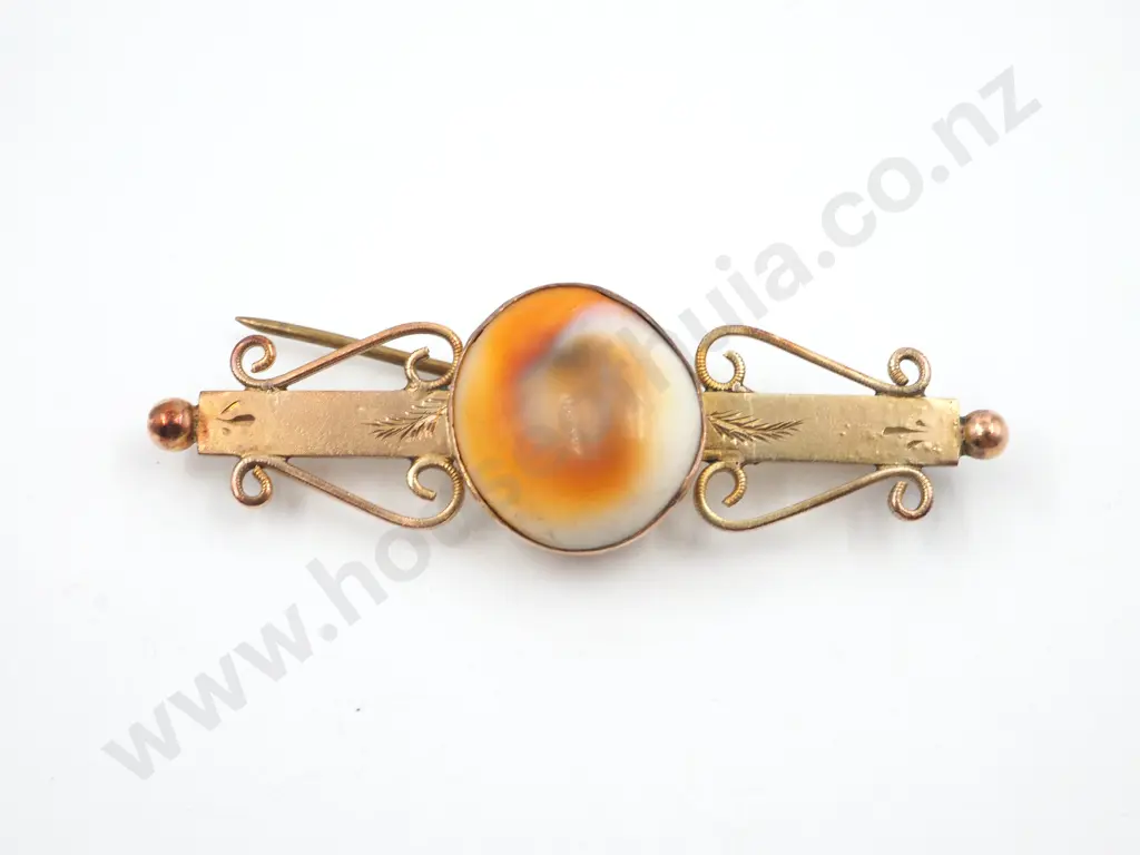 Colonial Cats Eye Brooch in 9ct Gold A/F Image 1++