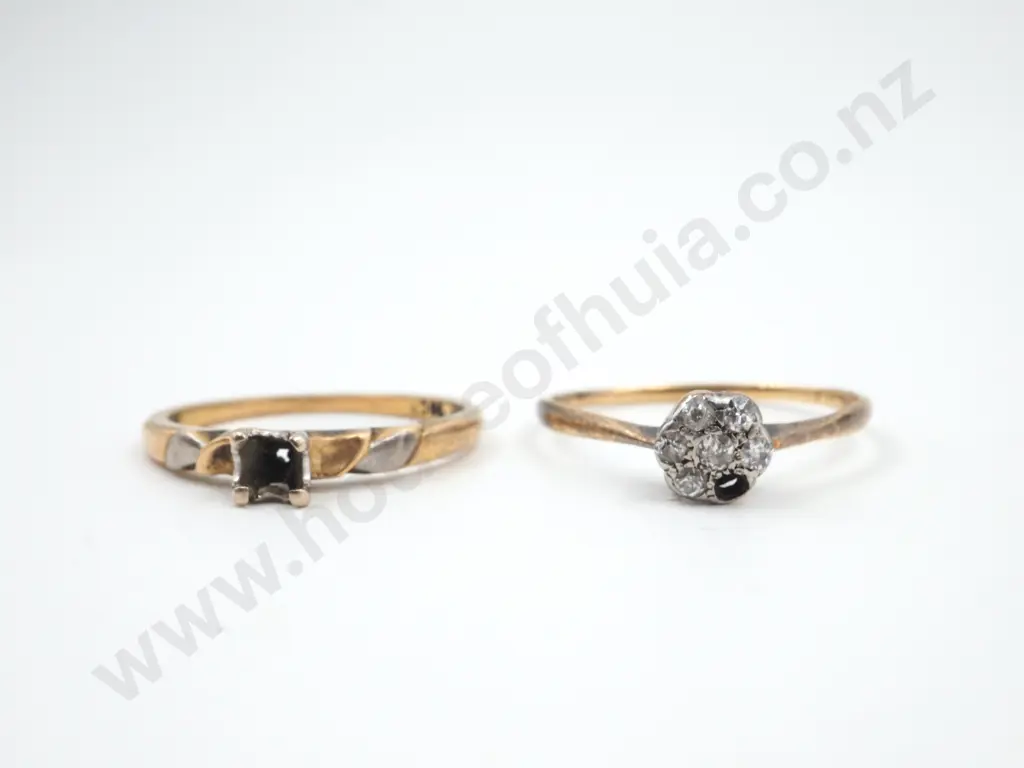 Two Damanged 18ct Gold Rings Image 1++