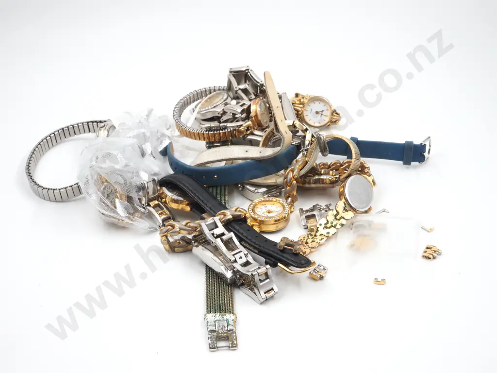 Assorted lot of Watches Image 1++