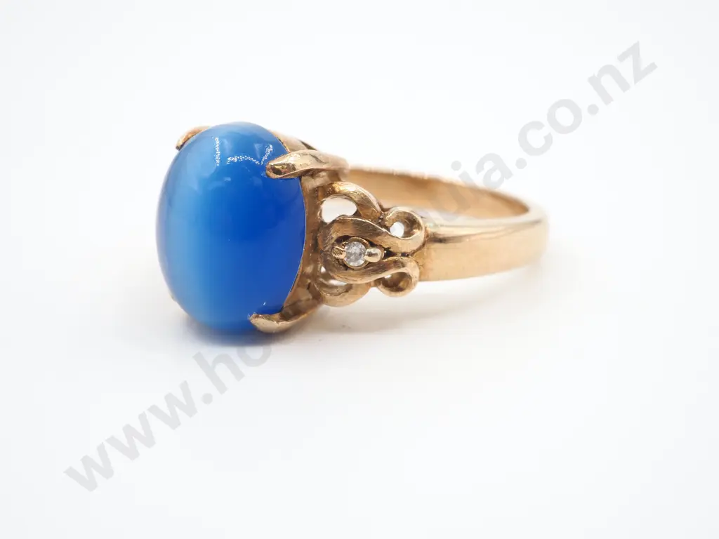 Modern 9ct Gold Blue Stone Ring Image 1++