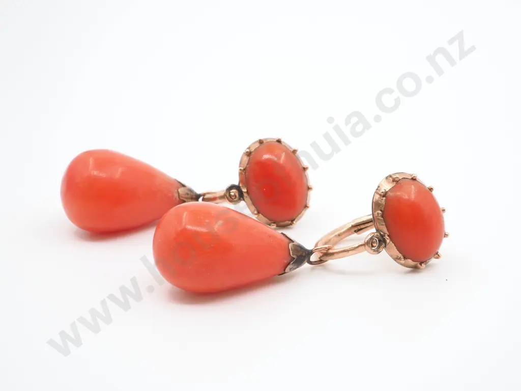 Vintage 14ct Gold & Coral Earrings Image 1++