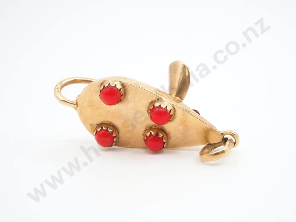 Vintage 14ct Gold & Coral Mouse Pendant Image 1++