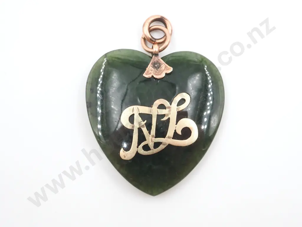 9ct Gold Colonial Greenstone Heart "NZ" Pendant Image 1++