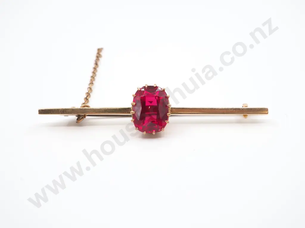Cased 15ct Gold Brooch w Synthetic Ruby: NZ Retailer Box (Label has faded) Image 1++
