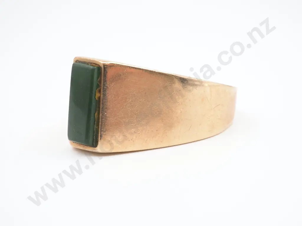 Vintage 9ct Gold Greenstone Ring Image 1++