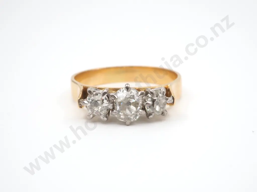 18ct Gold Three Minecut Diamond Ring Image 1++