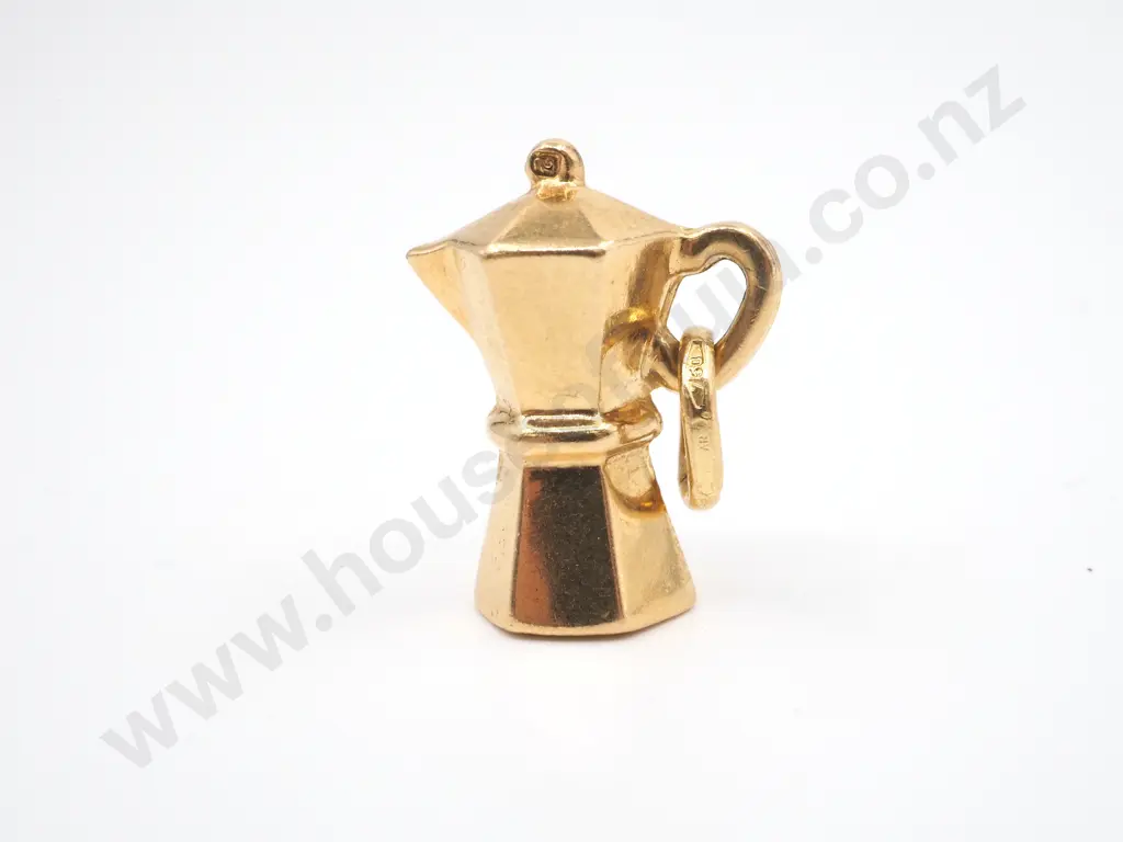 18ct Italian Espresso Pot Pendant Image 1++
