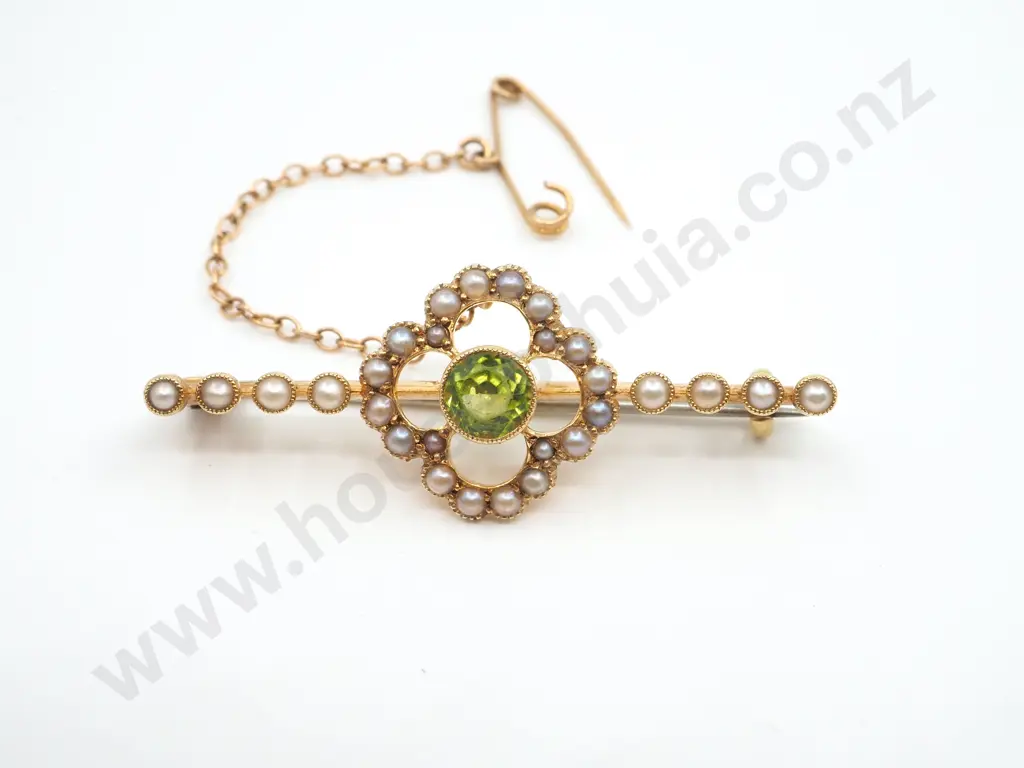 Cased Antique 15ct Gold Seed Pearl Brooch Image 1++
