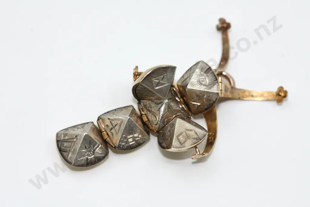 Antique 9ct Gold & Silver Masonic Ball Pendant Image 1++