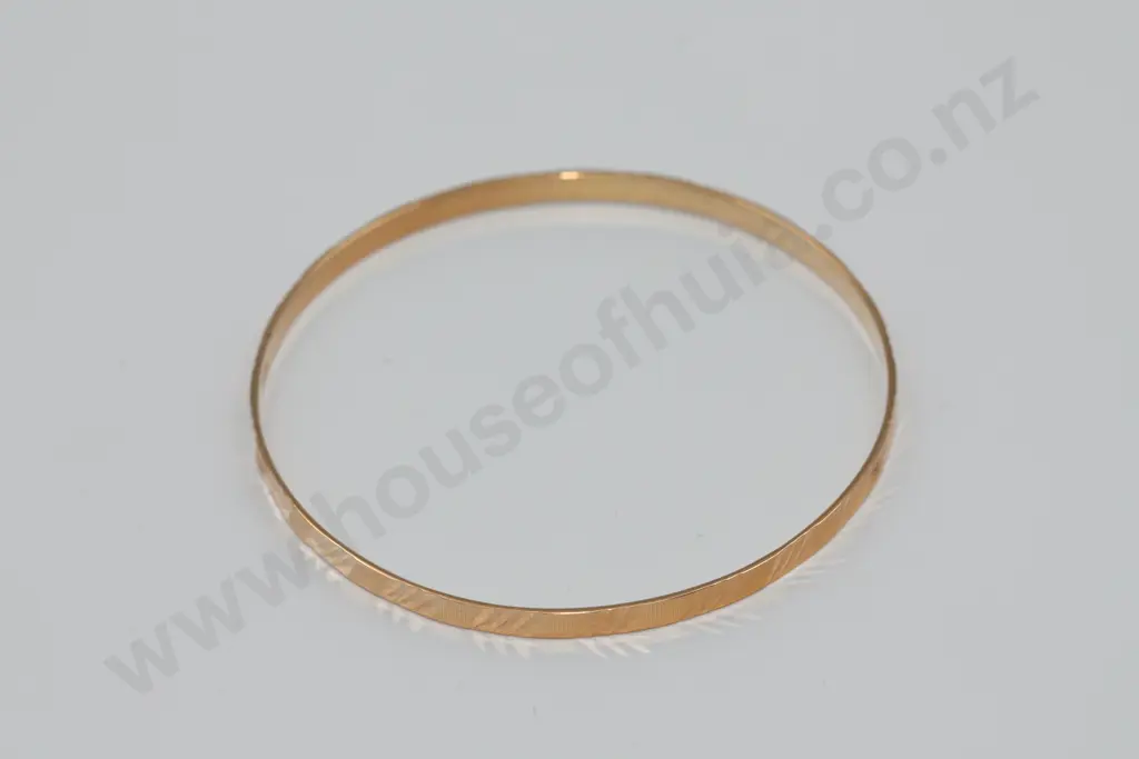 18ct Gold Detailed Bangle Image 1++
