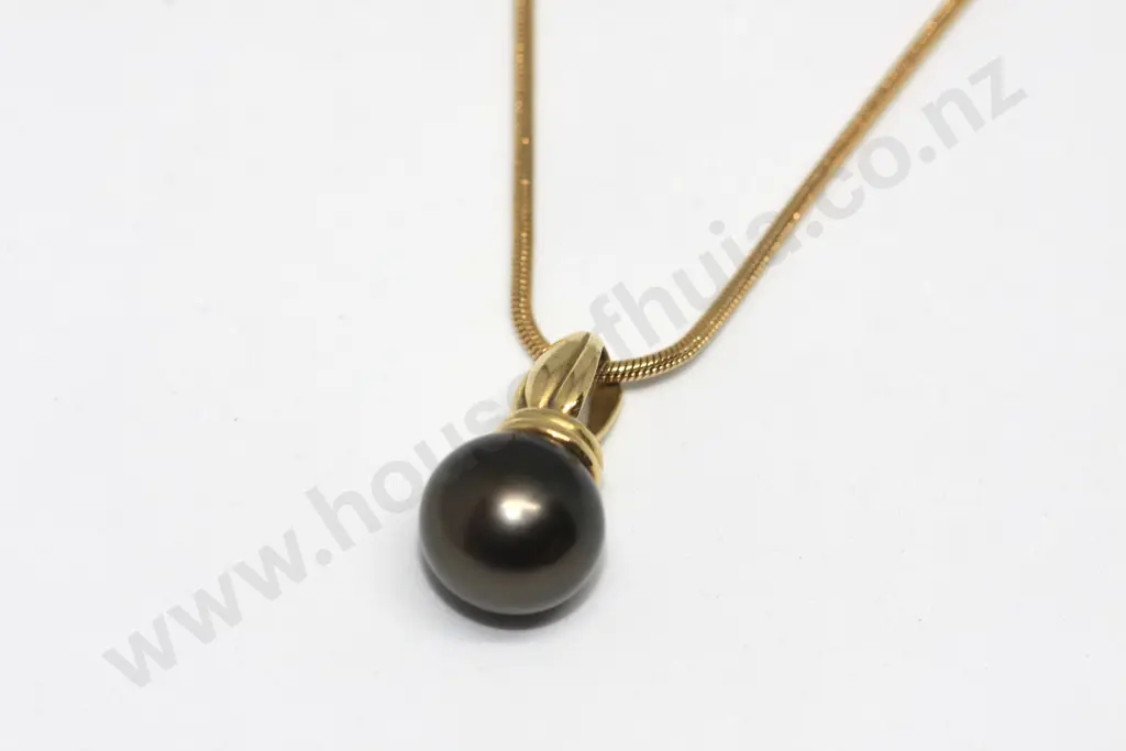 Tahitian Pearl & 18ct Gold Chain Pendant Image 1++