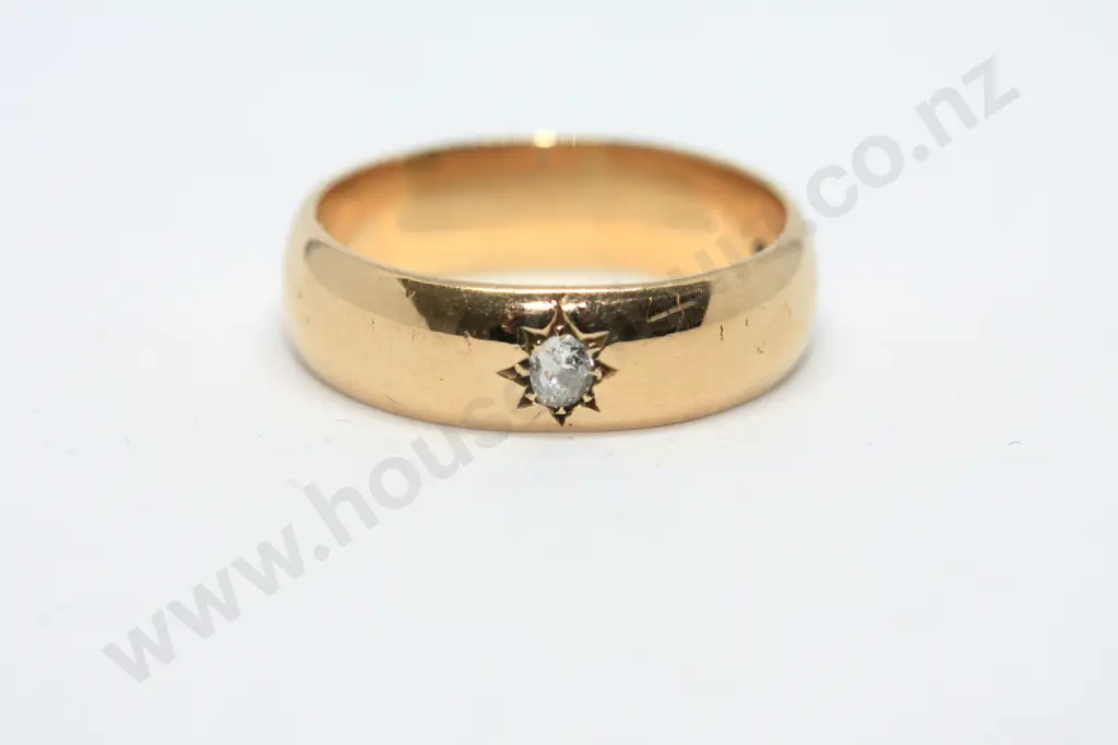 Antique 18ct Gold Diamond Starburst Setting Ring Image 1++