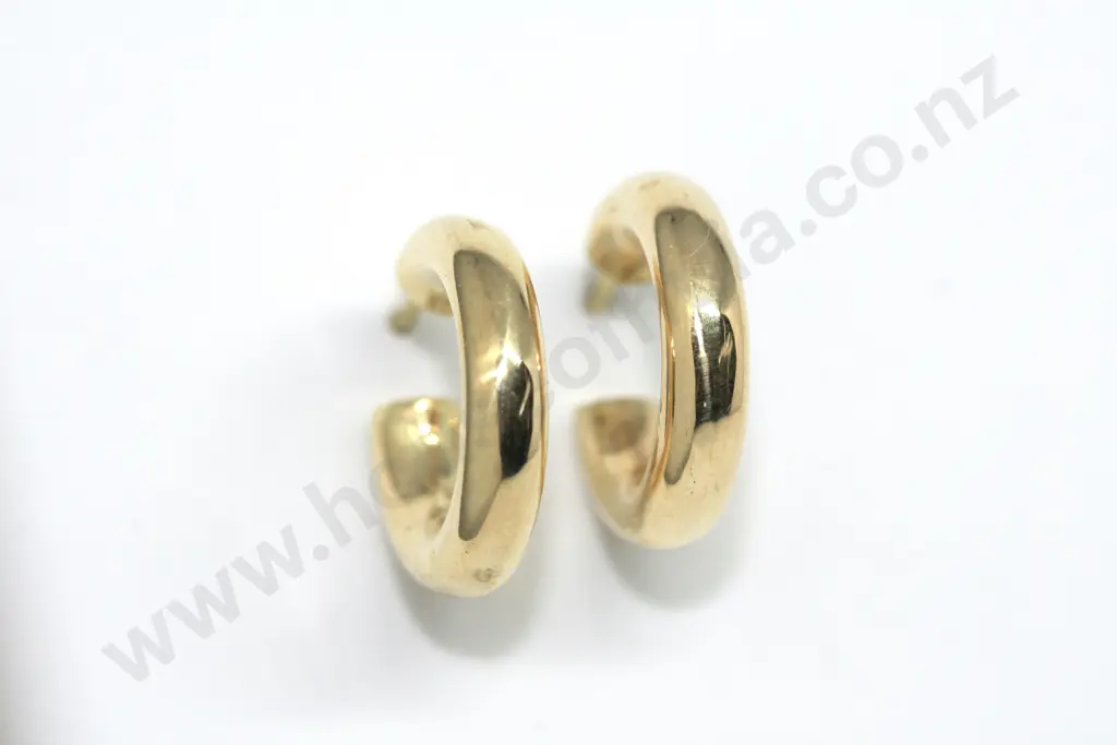 Hoop Earrings in Yellow 9ct Gold Image 1++