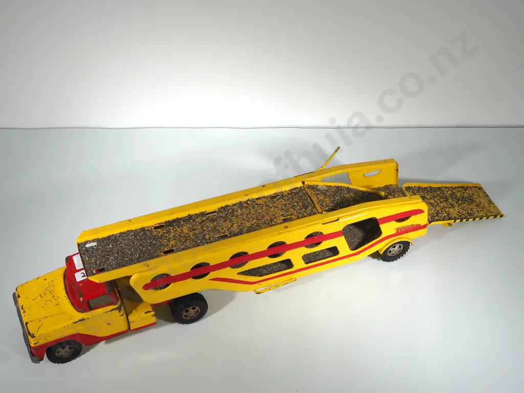 Large Vintage Tonka Car Transporter Image 1++