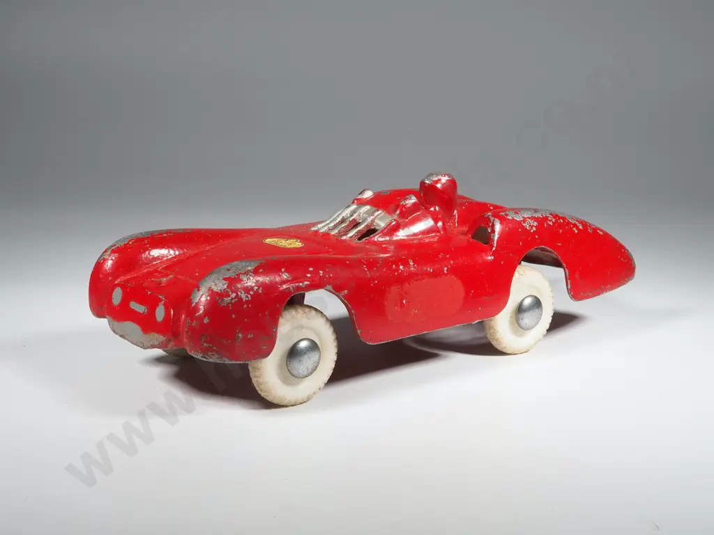 Vintage Fun Ho Number 324 Red Mercedes-Benz Racer – First Produced 1959 Image 1++