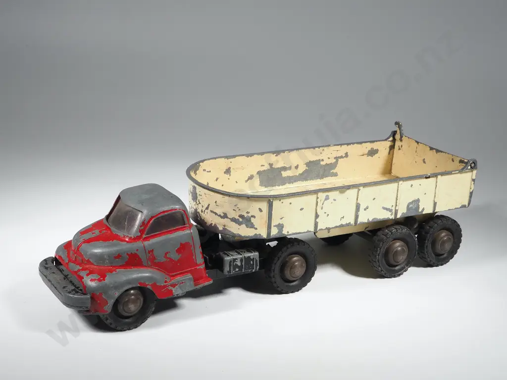 Vintage Lincoln Major Die-Cast Truck Image 1++