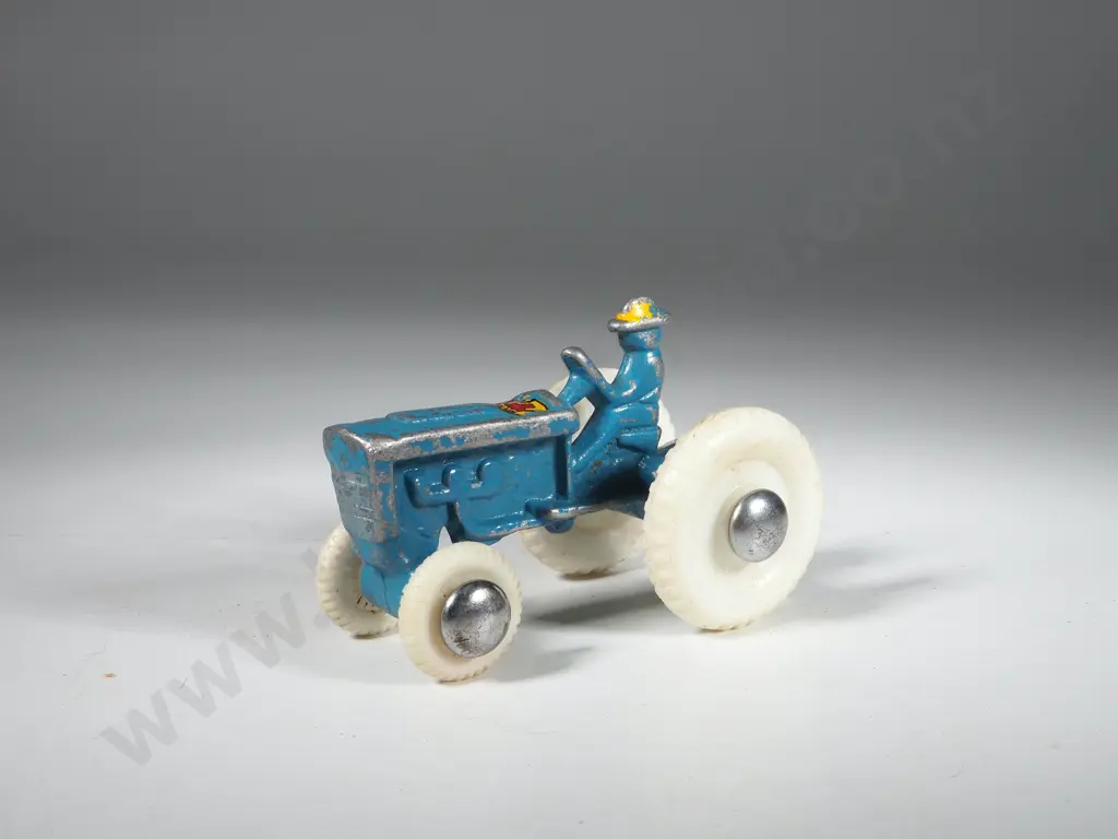Vintage Fun Ho Blue Tractor Image 1++