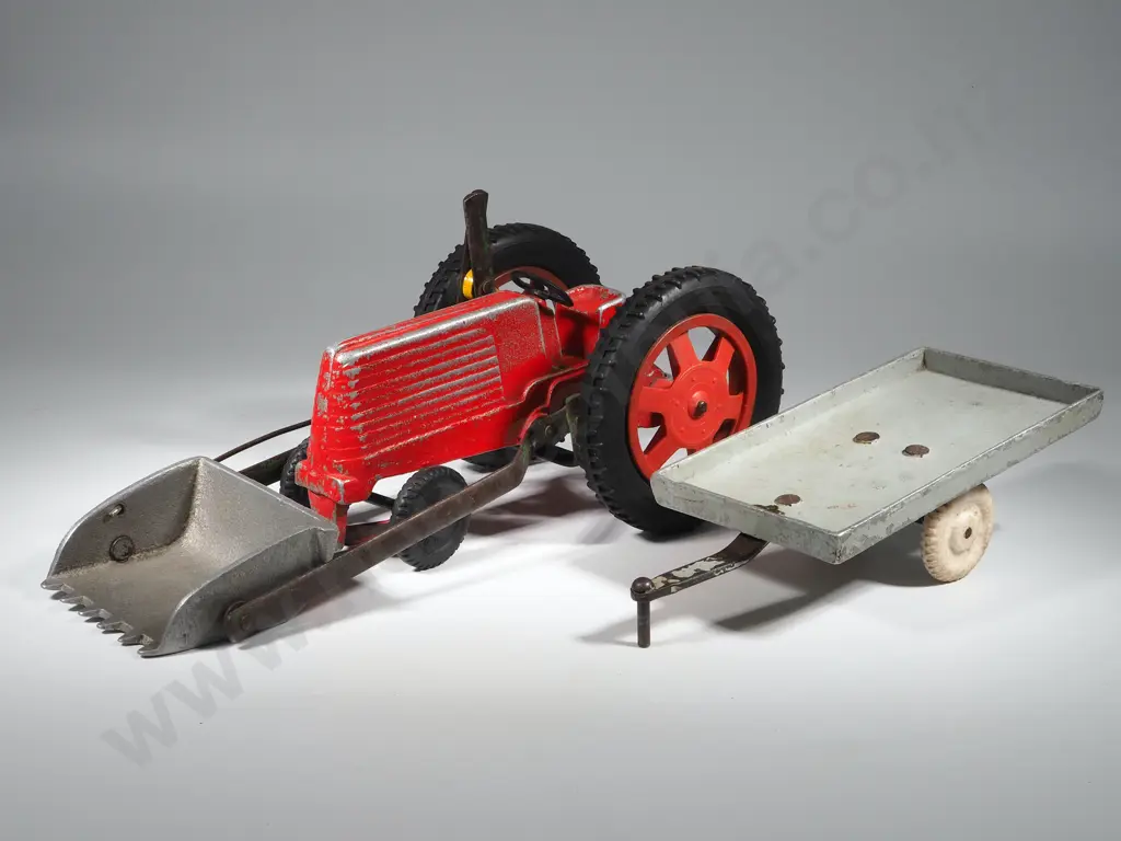 Large Fun Ho Metal-Cast Tractor and Trailer Image 1++