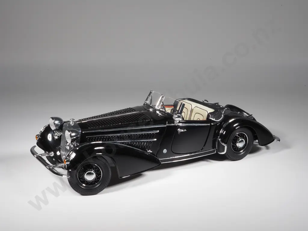 Model Car 1:18 1938 Horch 885 Image 1++