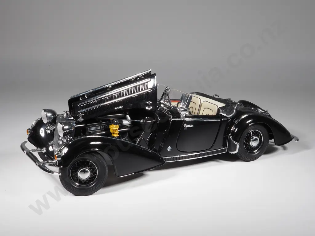 Model Car 1:18 1938 Horch 885 Image 1++