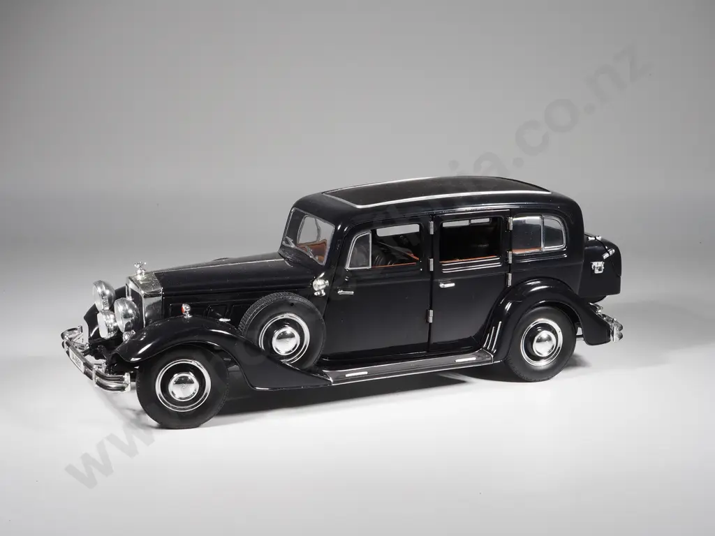 Ricko Model Car 1:18 Horch 851 Pullman Image 1++