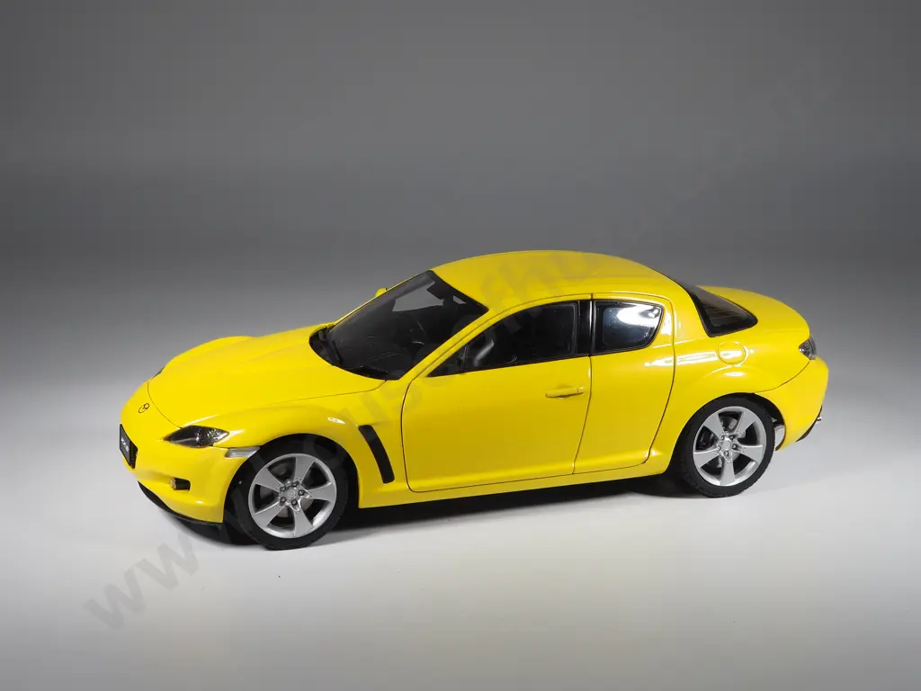 Autoart Model Car 1:18 Mazda RX8 Image 1++