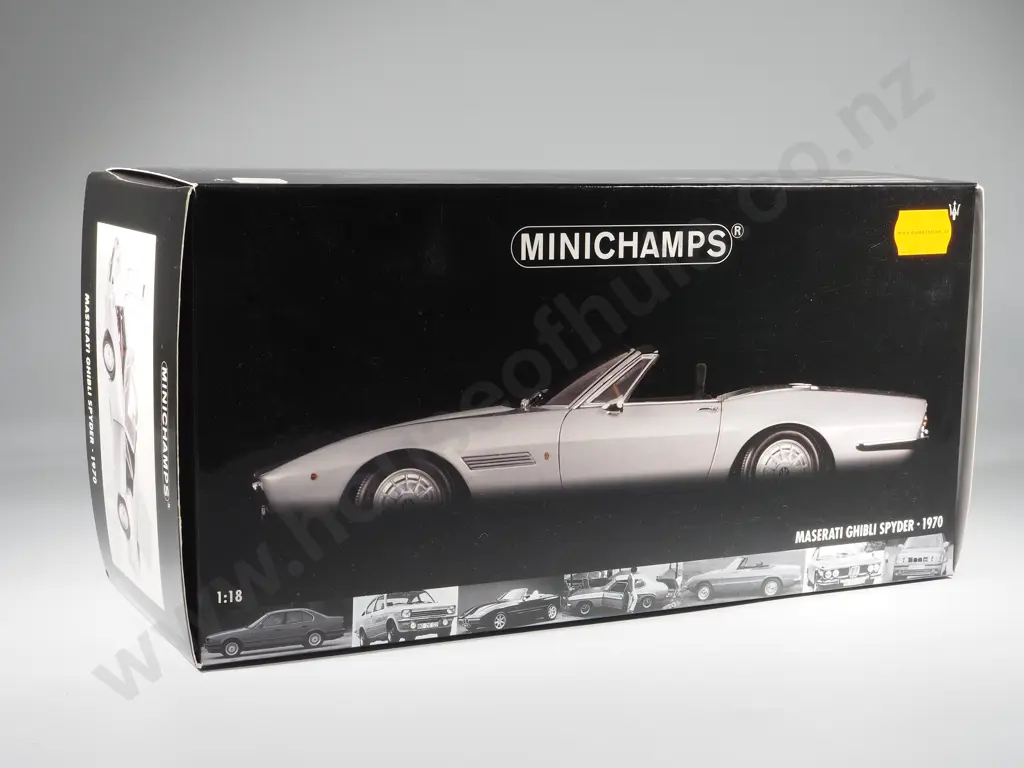 Minichamps Model Car 1:18 1969-73 Maserati Ghibli - With Box Image 1++