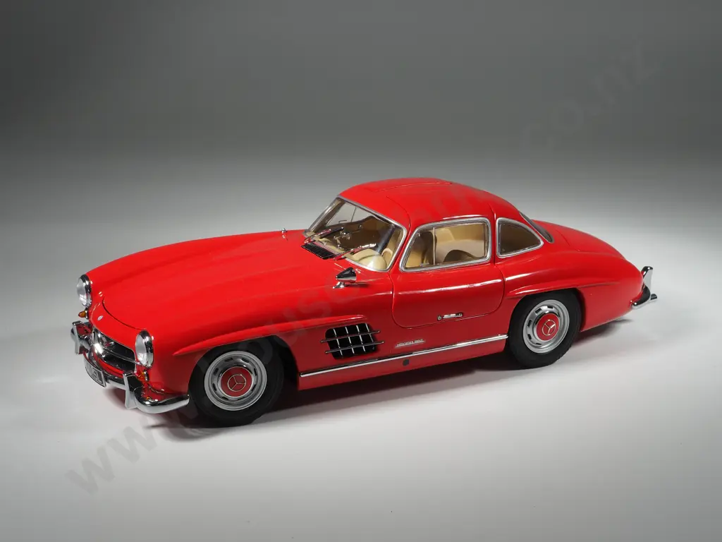 Minichamps Model Car 1:18 1954 Mercedes 300 SL - With Box Image 1++