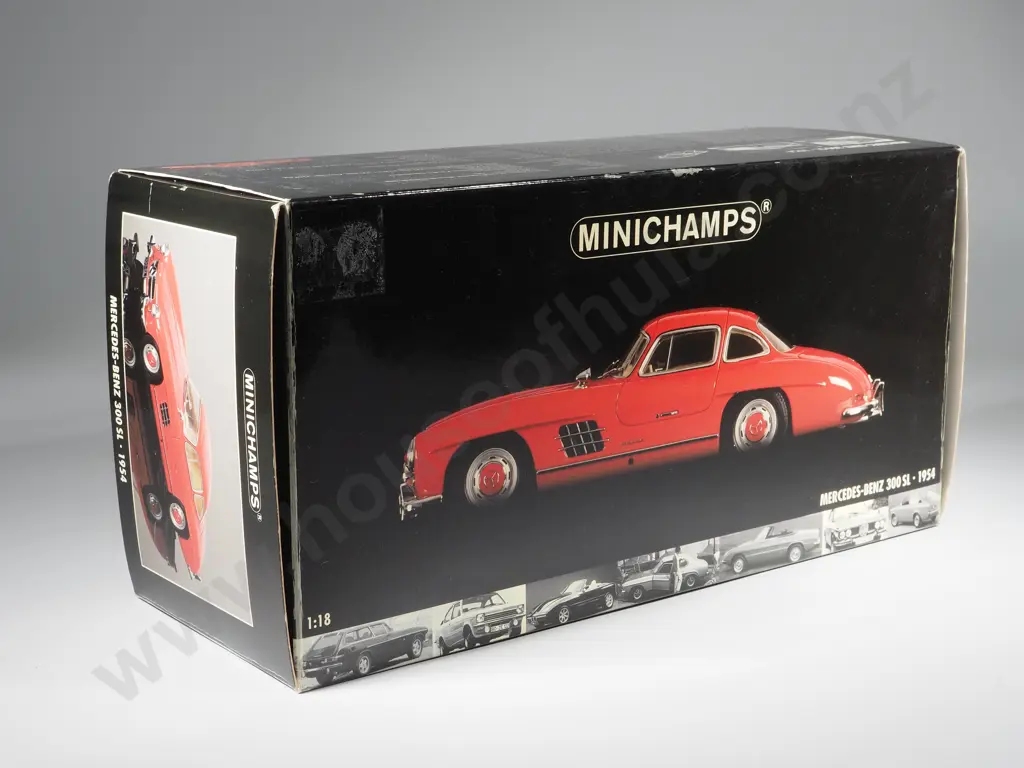 Minichamps Model Car 1:18 1954 Mercedes 300 SL - With Box Image 1++