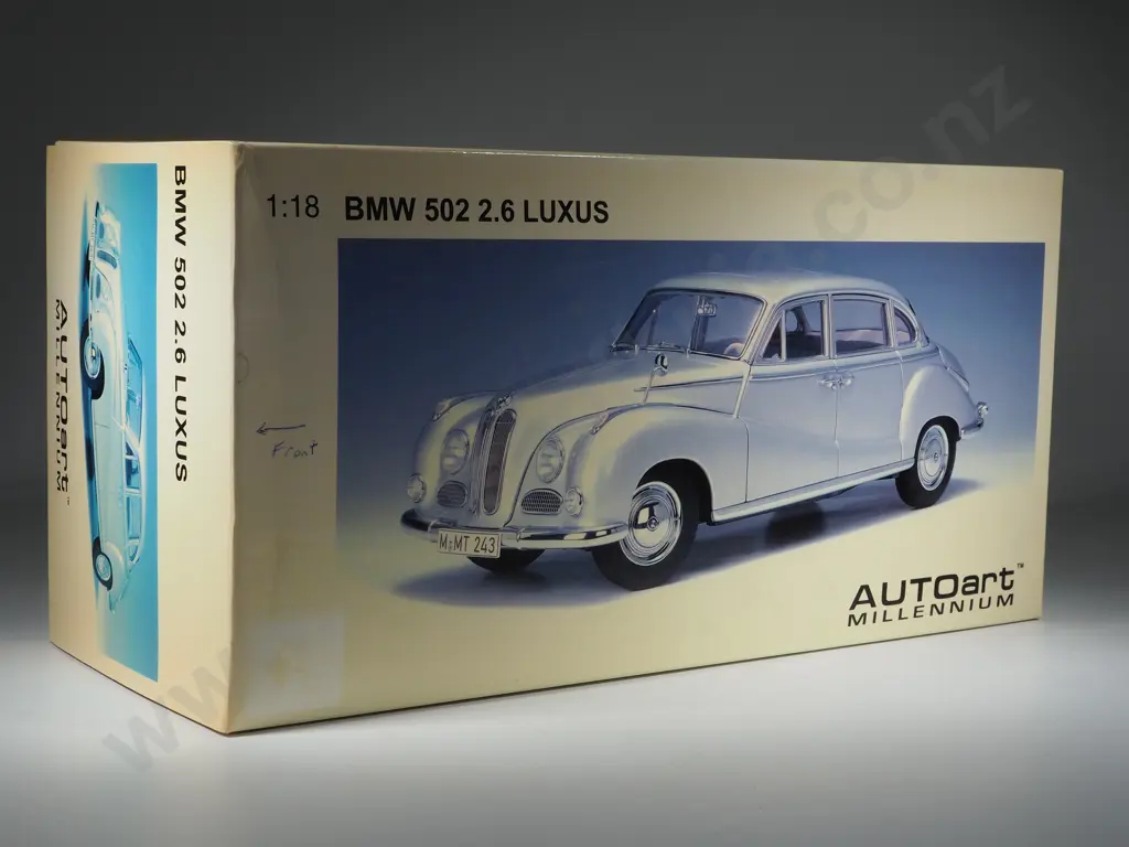 Autoart Model Car 1:18 BMW 502 2.6 Luxus - With Box Image 1++