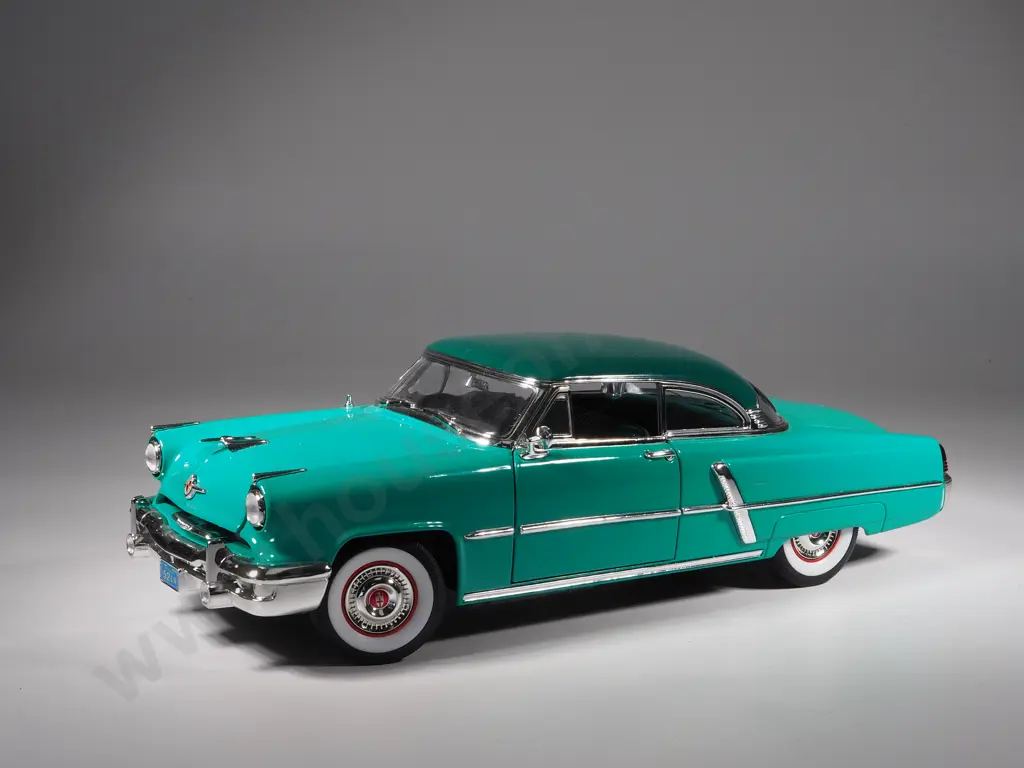 Road Signature Model Car 1:18 1952 Lincoln Capri Image 1++