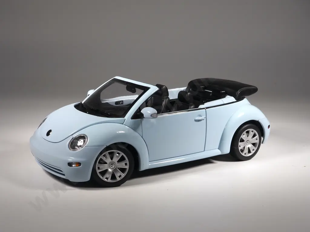 Autoart Model Car 1:18 Volkswagen Beetle Image 1++