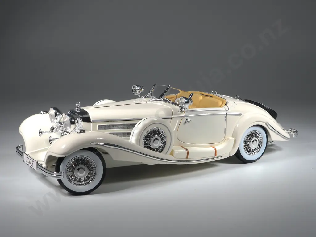 Maisto Model Car 1:18 1936 Mercedes 500K Special Roadster Image 1++