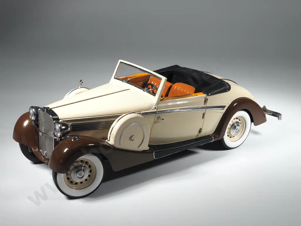Signature Model Car 1:18 1937 Maybach SW38 Image 1++