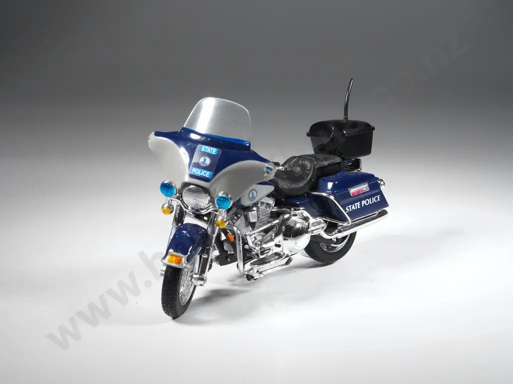 Model Car 1:18 Police Bike Image 1++