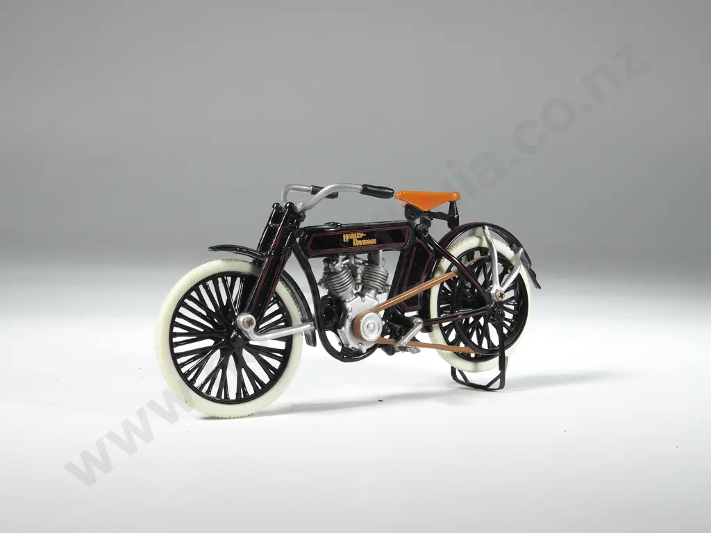 Franklin Mint Precision Models: The 1909 Harley-Davidson V-Twin Image 1++